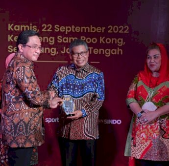 Taufan Pawe Terima Penghargaan Kepala Daerah Inovatif 2022 dari MNC Portal Indonesia
