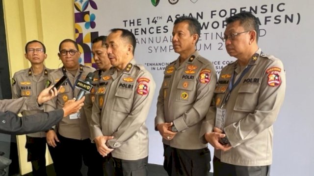 Kapusdokkes Irjen Pol dr Ase Hendradiana, memberikan Keterangan Pers Terkait AFSN. (Istimewa)