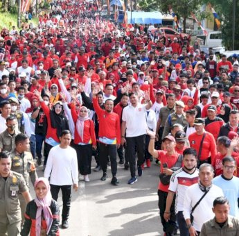 Gubernur Andi Sudirman Sulaiman Lepas Ribuan Peserta Jalan Santai Anti Mager di Malino