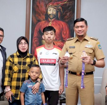 Bertanding Tingkat Kejuaraan Dunia di Spanyol, Atlet Bulutangkis Asal Gowa Bawa Pulang Medali