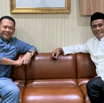 Bamsoet Temui AAS di Makassar, Bincang Santai dan Makan Ikan hingga Bahas Situasi Ekonomi