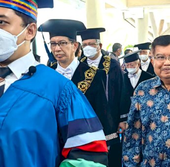 Dies Natalis ITS ke-62, Jusuf Kalla Paparkan Pentingnya Kolaborasi Riset dan Bisnis Untuk Pemanfaatan bagi Kemanusiaan