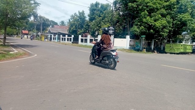 Lokasi kejadian Insiden kecelakaan yang mengakibatkan Mahasiswa Sinjai Meninggal Dunia. (Foto: Asrianto /Republiknews.co.id)