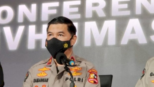 Karo Penmas Divisi Humas Mabes Polri, Brigjen Ahmad Ramadhan Beri Keterangan Pers Penangkapan 3 Tersangka Jaringan JI. (Istimewa)