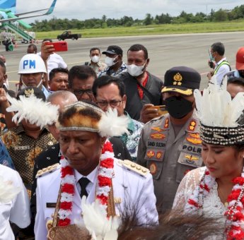 Euforia Provinsi Baru, Lautan Massa di Merauke Sambut Penjabat Gubernur Papua Selatan