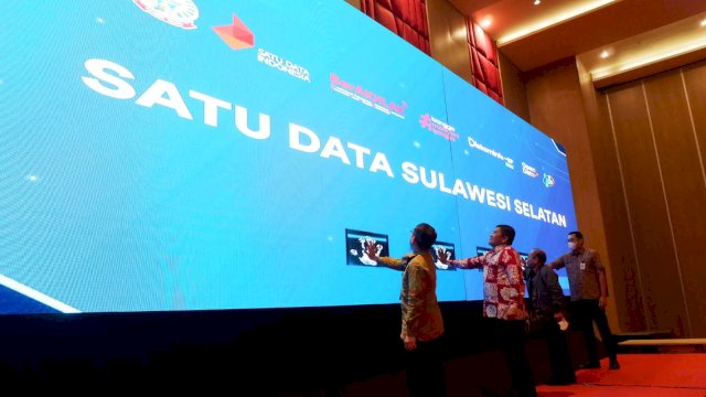 Diskominfo Sulsel saat meluncurkan Portal Satu Data Sulsel, Jumat (18/11/2022). (Istimewa)