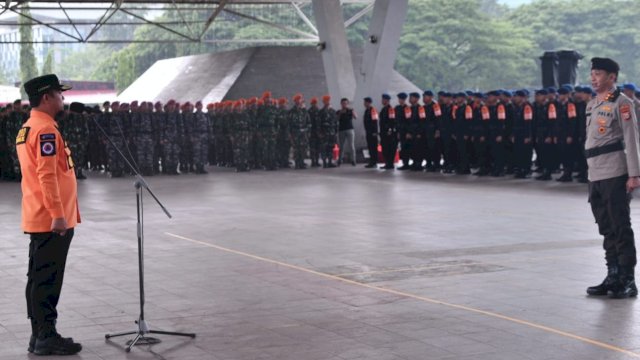 Apel Gelar Pasukan Kesiapsiagaan Penanganan Bencana Alam dan Pengecekan Peralatan SAR di Sulsel Tahun 2022, Jumat (18/11/2022). (Istimewa)