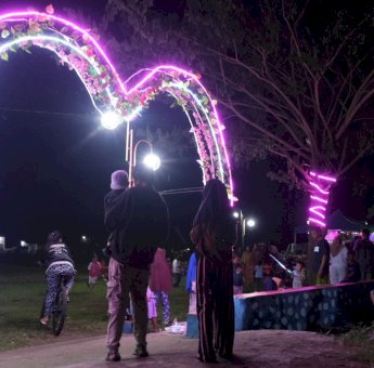 PLN Resmikan Taman Desa Sejuta Lampu dan Gerobak Kuliner di Bontoloe Takalar