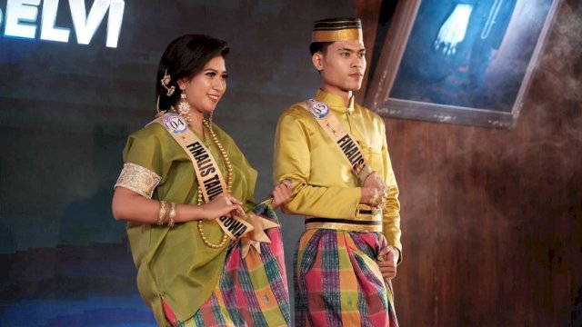 Salah satu finalis Taurungka dan Taulolo Duta Wisata Gowa pada Malam Grand Final Pemilihan Taurungka dan Taulolo Duta Wisata Gowa 2022, di Istana Tamalate Gowa, Minggu (20/11) malam kemarin. (Dok. Humas Gowa)