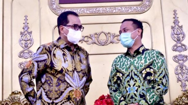 Menteri Perhubungan Budi Karya Sumadi, bersama Gubernur Sulsel Andi Sudirman Sulaiman. (Istimewa)