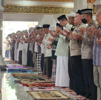 Gempa Cianjur, Personil Polres Soppeng Gelar Salat Gaib
