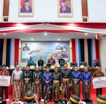 417 Tahun Selayar, Gubernur Andi Sudirman Beri Bantuan Sejumlah Kapal Perikanan Senilai Rp 3,5 Miliar