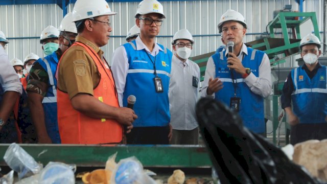 Peresmian Pabrik Bahan Bakar Jumputan Padat (BBJP) terbesar di Indonesia yang berlokasi di Tempat Pembuangan Sampah Akhir (TPSA) Bagendung, Cilegon, Banten, Selasa (29/11/2022). (Istimewa)