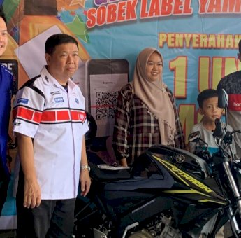 Warga Soppeng Dapat Motor Yamaha Usai Ikutan Gebyar Sobek Label Yamalube