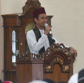 Isi Ceramah Tabligh Akbar di Sidrap, UAS: Saya Datang Silaturahmi ke Pak Rusdi Masse