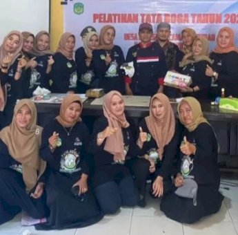 Tingkatkan Wira Usaha, Pemdes Lagego Luwu Timur Latih Puluhan Ibu-ibu Tata Boga