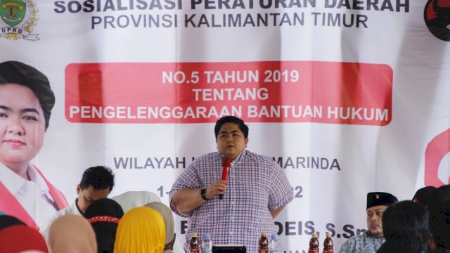 Anggota Komisi IV DPRD Kalimantan Timur Ananda Emira Moeis, saat menggelar sosialisasi Peraturan Daerah Nomor 5 Tahun 2019 di Jalan Bata Karya, Samarinda Utara, Minggu (02/10/2022). (Istimewa)