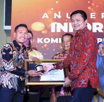 KIP Sulsel Beri Predikat Desa Balantang Luwu Timur Sebagai Desa Menuju Informatif