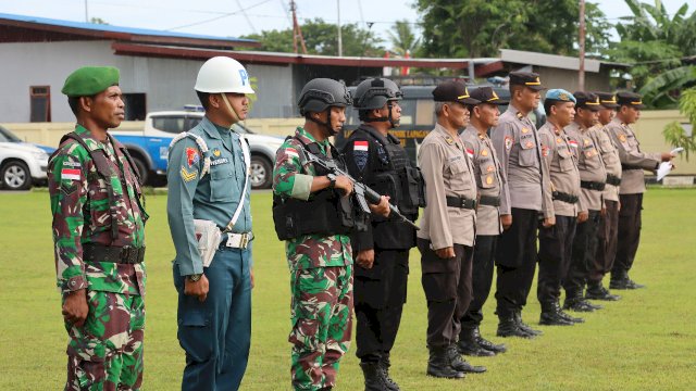 Apel kesiapan pasukan TNI-Polri di Lapangan Polres Merauke. (Istimewa)