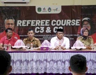 Ketua DPRD Luwu Timur Hadiri Pembukaan Kursus Wasit Sepakbola