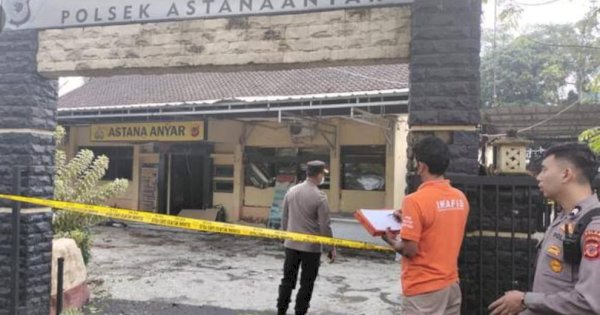 Satu Polisi Meninggal Akibat Bom Bunuh Diri di Polsek Astana Anyar Bandung