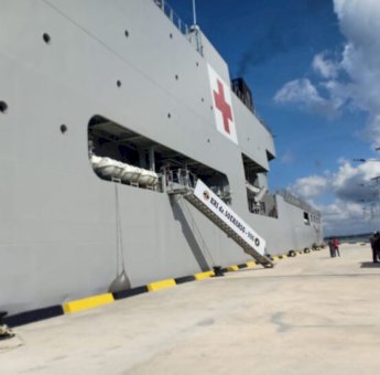 KRI dr Soeharso Buka Pelayanan Kesehatan Gratis di Wakatobi