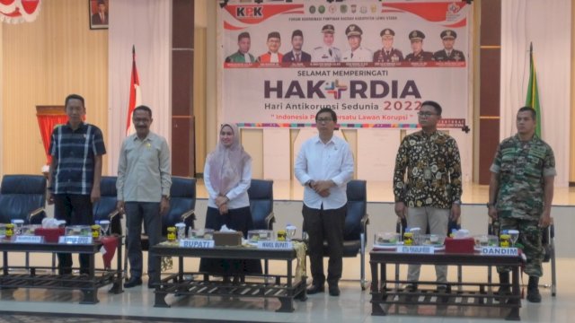 Jajaran Forkopimda Kabupaten Luwu Utara, saat mengikuti Peringatan Hari Anti Korupsi Sedunia (Hakordia) 2022, yang dibuka Wakil Presiden Makruf Amin, Jumat (09/12/2022) via virtual zoom. (Istimewa)