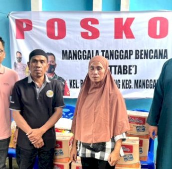 Imam Musakkar Bantu Korban Kebakaran di Borong Jambu