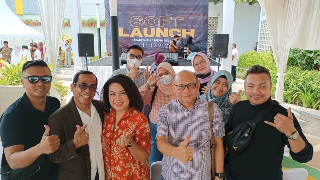 Direktur Utama PT Taspen Properti Indonesia Bayu Utomo (kedua dari kiri) Hadiri Soft Launching Aspena Residence (Foto: Wahyu Widodo / Republiknews.co.id)