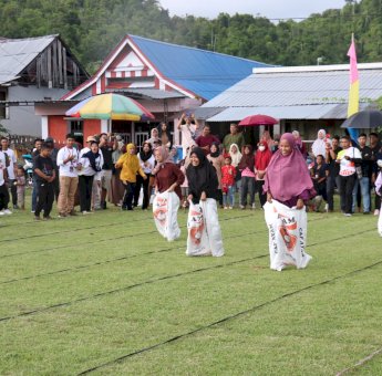Lomba Permainan Tradisional, Meriahkan Festival Sungai Malili