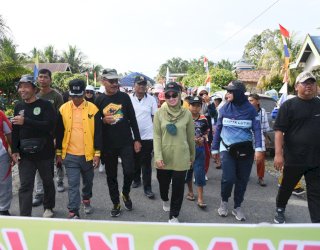 Jalannya Diaspal, Warga Desa Banyuwangi Undang Ketua DPRD dan Luwu Utara Gelar Syukuran