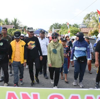 Jalannya Diaspal, Warga Desa Banyuwangi Undang Ketua DPRD dan Luwu Utara Gelar Syukuran
