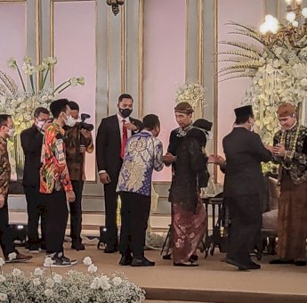 Gubernur Sulsel Andi Sudirman Hadiri Tasyakuran Pernikahan Putra Presiden Jokowi