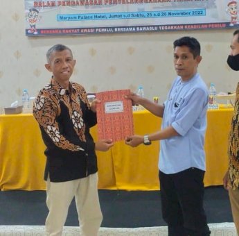 Rutin Gelar Rapat Pleno, Panwaslu Liliriaja Soppeng: Menjaga Kekompakan