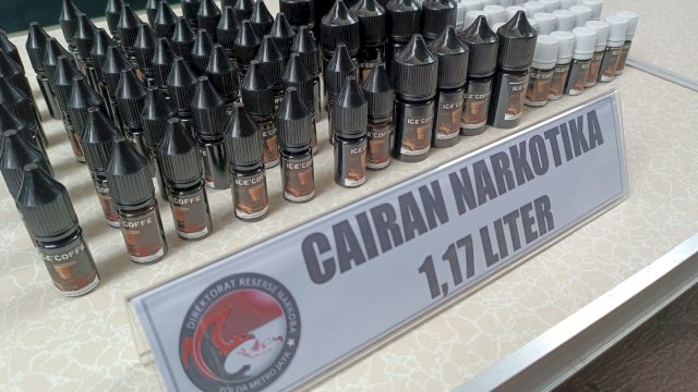 Sabu Cair sebanyak 1,17 liter berhasil digagalkan peredarannya oleh Sat Narkoba Polda Metro Jaya bekerjasama dengan Beacukai. (Istimewa)