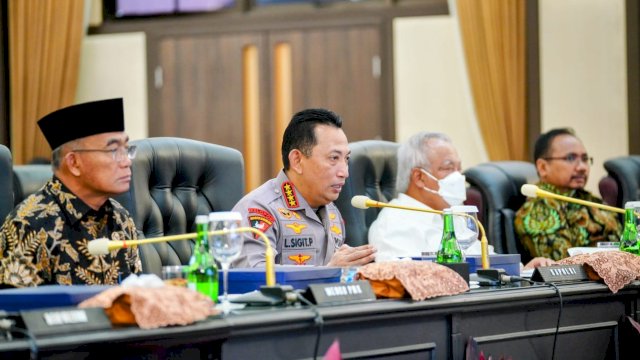 Rapat Koordinasi Lintas Sektoral membahas Pengamanan Natal 2022 dan Tahun Baru 2023 di Mabes Polri, Jumat (16/12/2022). (Istimewa)