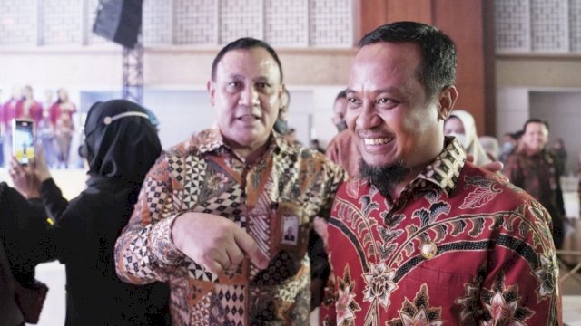 Gubernur Sulsel Andi Sudirman Sulaiman, bersama Ketua KPK RI Firli Bahuri, saat menghadiri peluncuran Aksi Pencegahan Korupsi Tahun 2023-2024 di Thamrin Nine Ball Room Jakarta, Selasa (20/12/2022). (Istimewa)