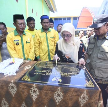 Resmikan LPM Gapokta Awo-Awo, Indah Harap Pastikan Ketersedian Pangan Cadangan