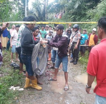 Ibu Muda di Sinjai Tewas Ditebas