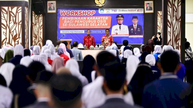 Gubernur Andi Sudirman Motivasi Ribuan Pengurus OSIS SMA dan SMK se-Sulsel