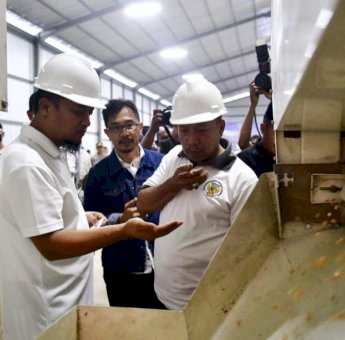 Dorong Mandiri Benih Jagung, Gubernur Andi Sudirman Resmikan Pabrik Benih Jagung di Maros