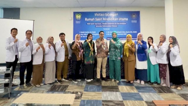 Tim penilai RS Pendidikan Utama saat melakukan visitasi lapangan di RSUD Syekh Yusuf Kabupaten Gowa kemarin. Dalam kunjungannya tim memberikan predikat RSUD Syekh Yusuf berhasil menjadi RS Pendidikan Utama. (Dok. Humas Gowa)