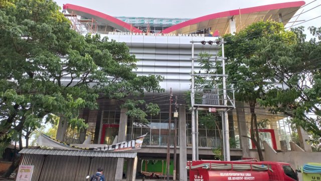 Proses pembangunan Perpustakaan Daerah Kota Makassar. (Istimewa)
