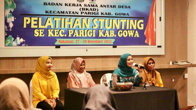 Ketua TP PKK Kabupaten Gowa Priska Paramita Adnan saat membuka Pelatihan Stunting se-Kecamatan Parigi, di Hotel Gammara, Makassar, kemarin. (Dok. Humas Gowa)