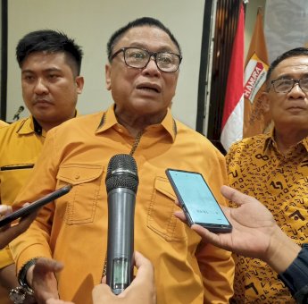 Optimis Lolos Verifikasi Faktual, OSO Beri Motivasi dan Semangat ke Kader Hanura Sulsel