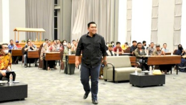 Anggota DPRD Makassar, Imam Musakkar saat menyosialisasikan Perda Nomor 7 Tahun 2016 di Hotel MaxOne, Jalan Taman Makam Pahlawan, Selasa (25/10/2022). (Foto: Istimewa)