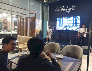 The Light Mercure Hotel Makassar, Tempat Nongkrong Baru Berkonsep Resto and Cafe