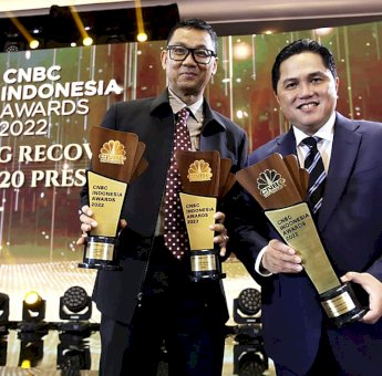 Jalankan Visi Menteri BUMN, Dirut PLN Dinobatkan Jadi CEO of The Year