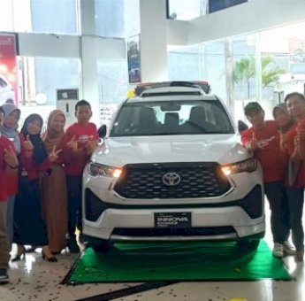Toyota Innova Zenix Hybrid Mengaspal di Bulukumba, Kombinasi Mobil Listrik dan BBM