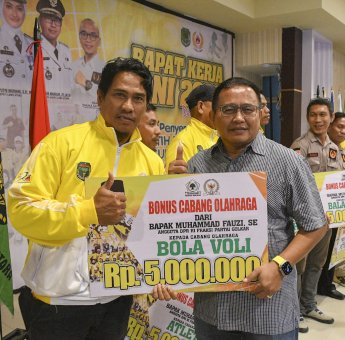 14 Cabor Di Luwu Utara Dapat Bonus Dari Anggota DPR RI Muhammad Fauzi